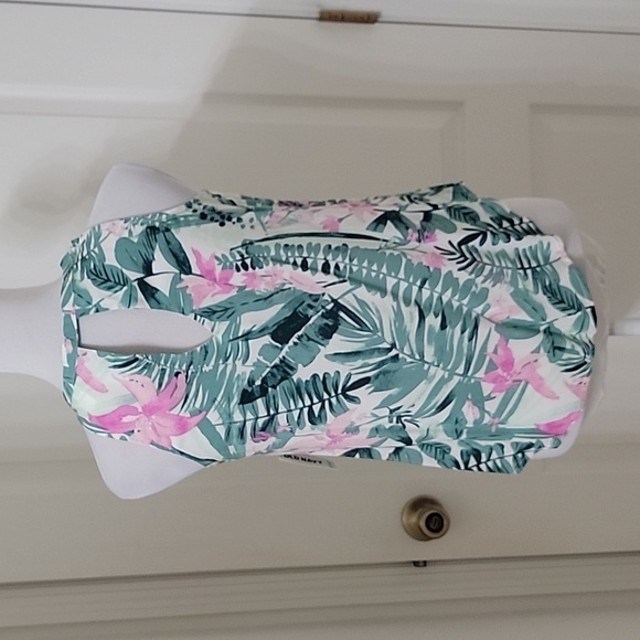 Old Navy Size XSP Patterned V Neck Cutout Tank Top, NEW With Tag - Picture 6 of 13